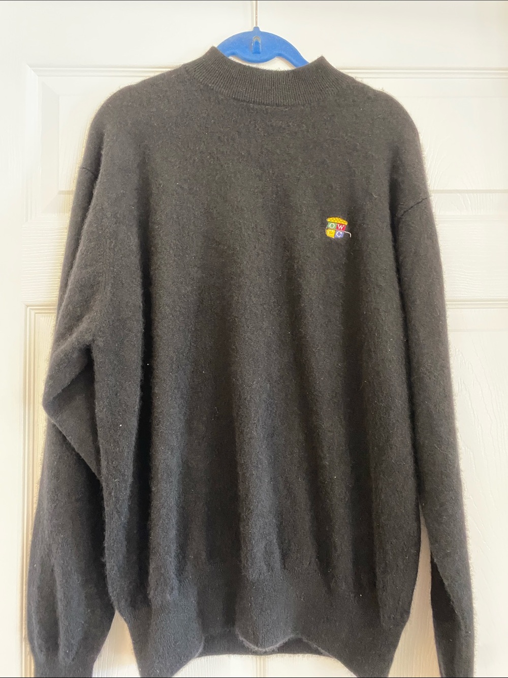 Peter Millar Black Cashmere  Crewneck Sweater with Small Multicolor Crest